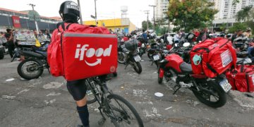 Entrega de remédios por aplicativos ganha aval após queda de vetos sanitários