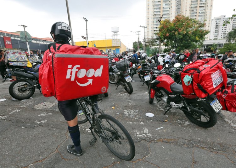 Entrega de remédios por aplicativos ganha aval após queda de vetos sanitários