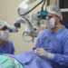 Pacientes esperam o dobro do tempo por transplante de córnea mesmo com recorde de cirurgias