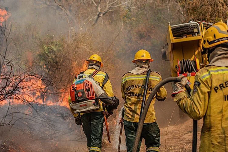 Pesquisa da Fiocruz alerta sobre impactos das queimadas na saúde de populações indígenas