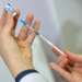 Rinovírus e metapneumovírus avançam e acendem alerta para internações de crianças no país